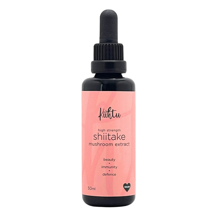 Glass tincture bottle of high strength Shiitake mushroom extract. Kiihtu Shiitake extract comes in a 50ml bottle and is suitable for vegans.  Shiitake extract is known for supporting beauty, immunity and support your body defence. 